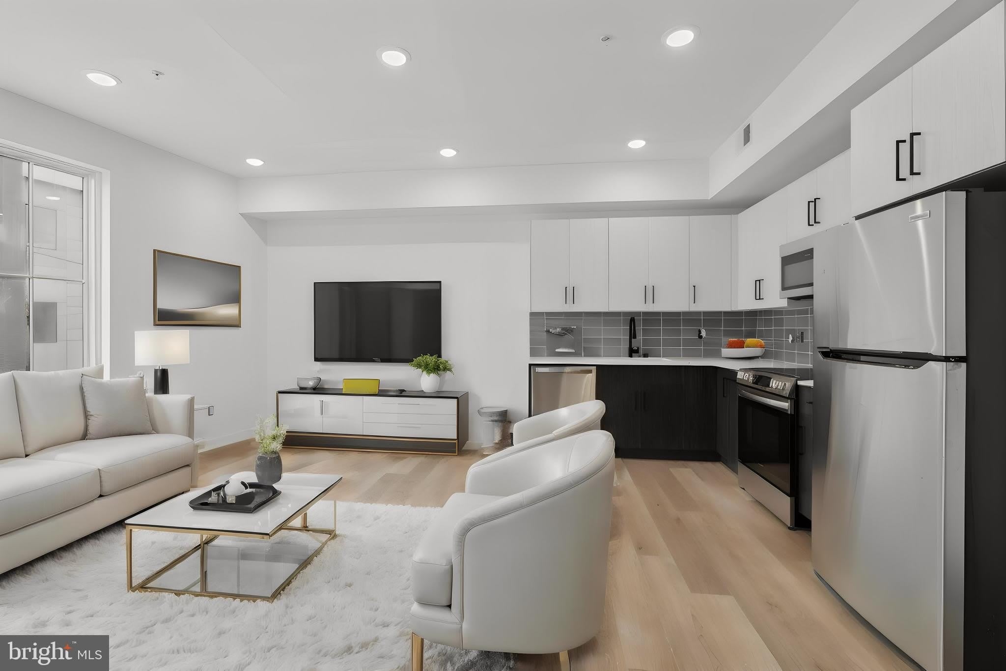 1828 FRANKFORD AVENUE – photo 1