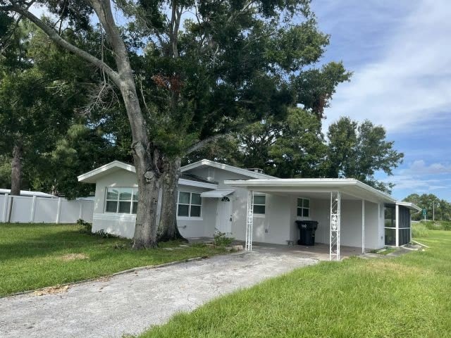 2334 42nd Ave N – photo 1