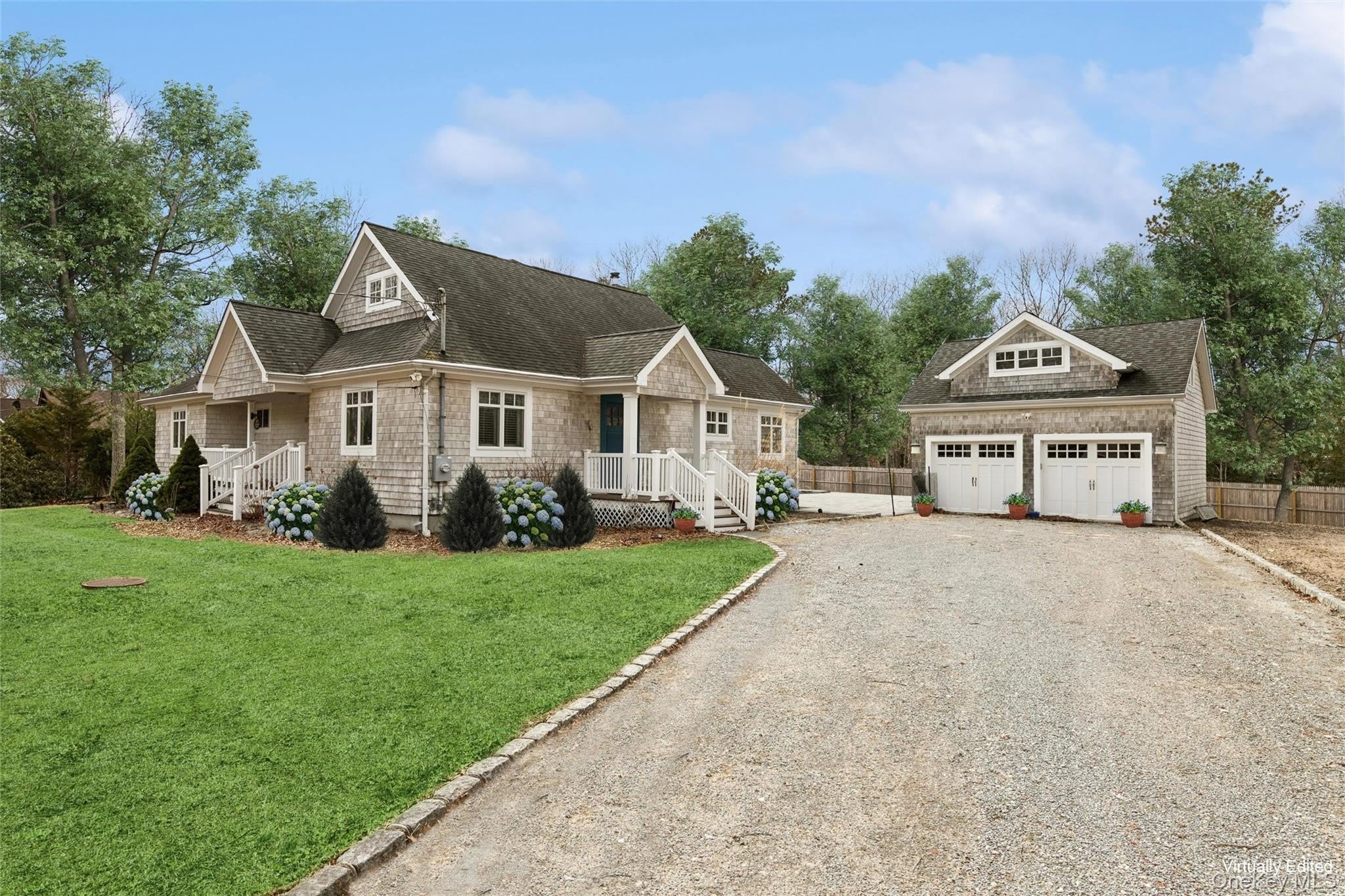 10 Foxboro Road – photo 1 of 31