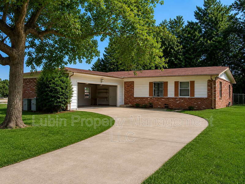 4818 Peace St – photo 1