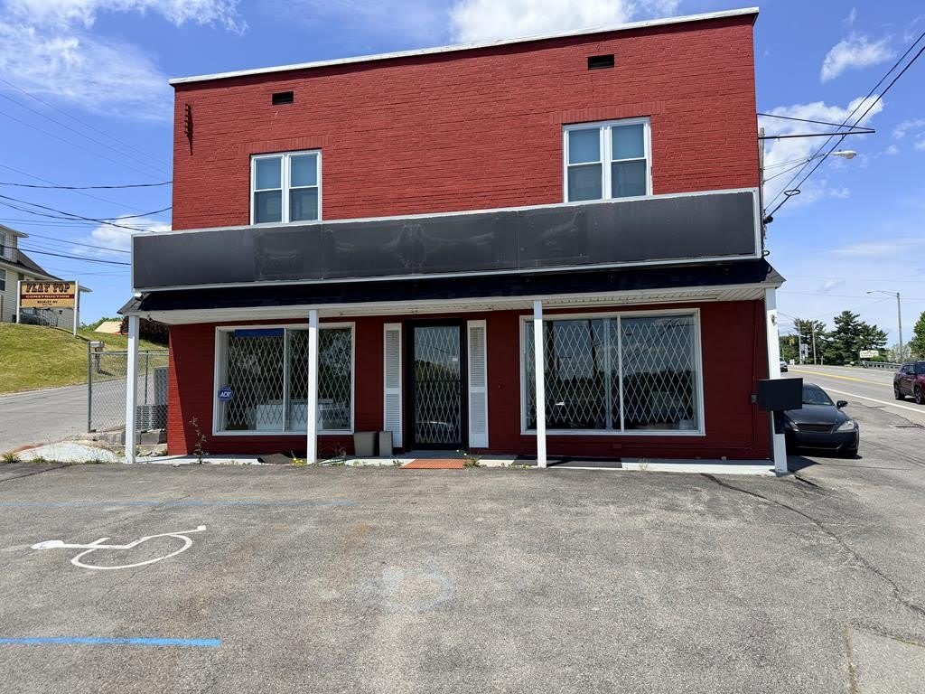 104 S Eisenhower – photo 1 of 9