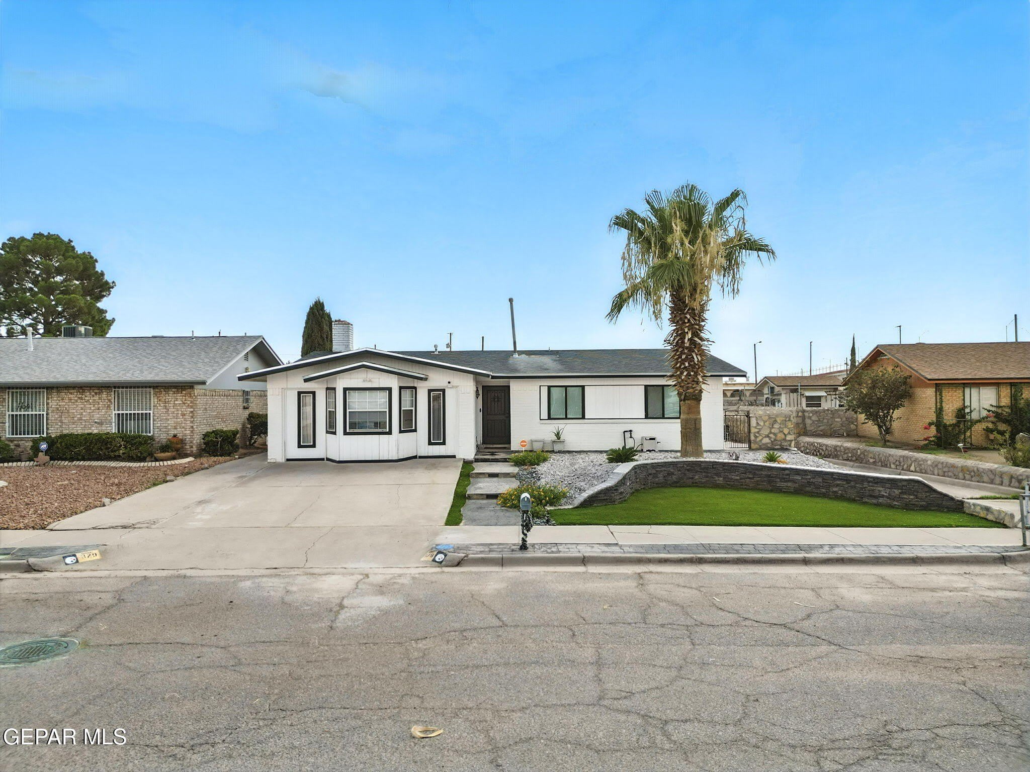 329 Sereno Dr – photo 1