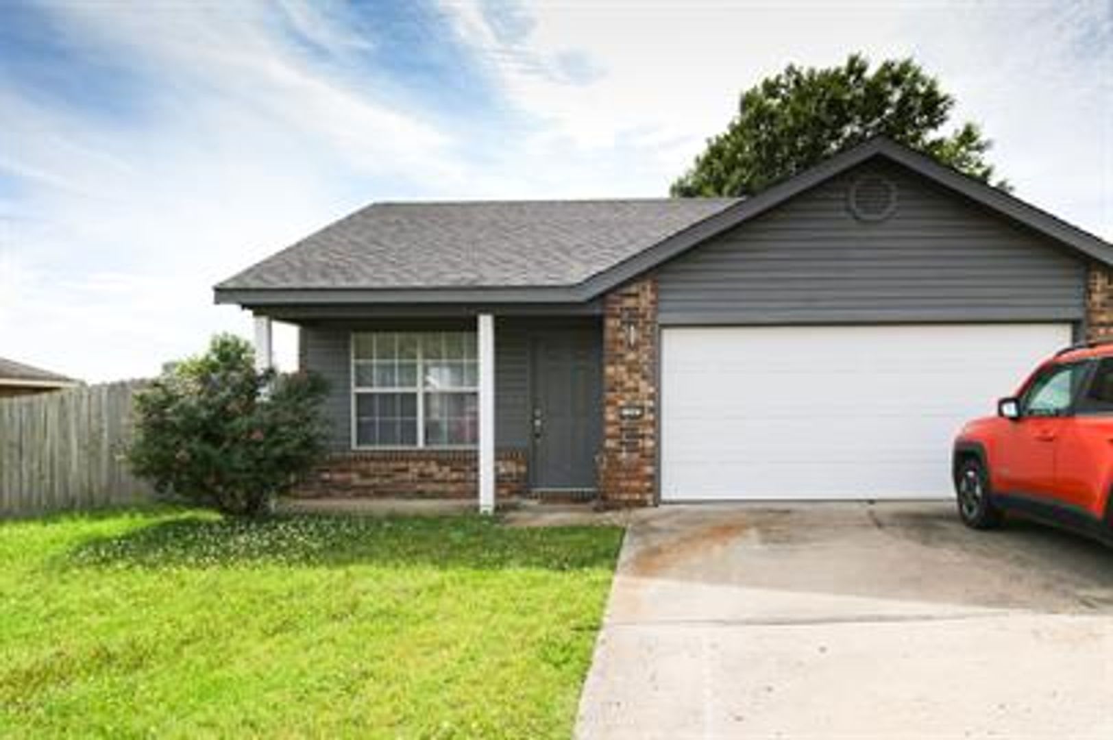 Fantastic House In Fayetteville – photo 1