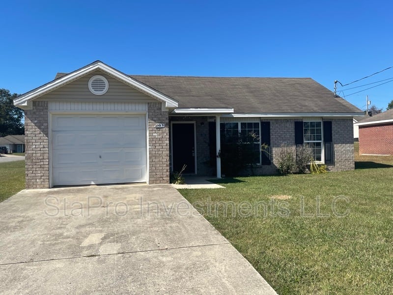 261 Hayes Ct – photo 1 of 9