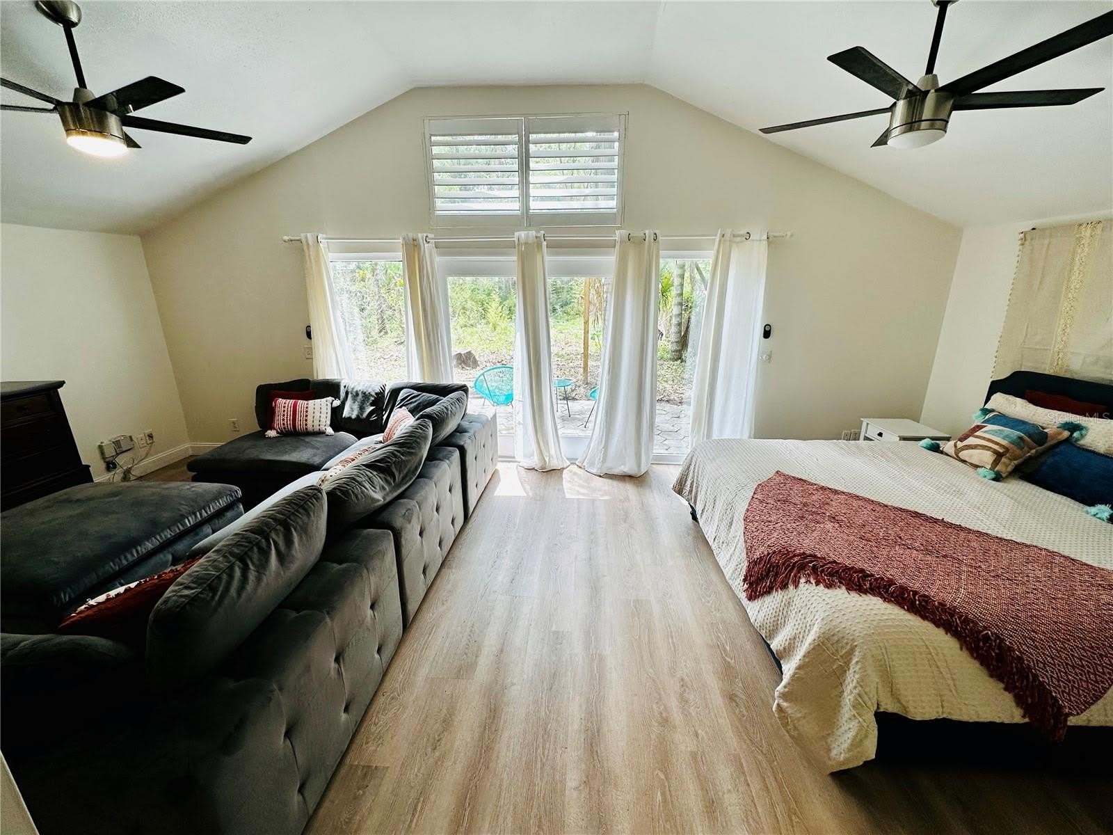 1222 E CRAWFORD Street – photo 1