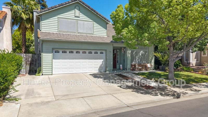 2866 Valcourt Way – photo 1