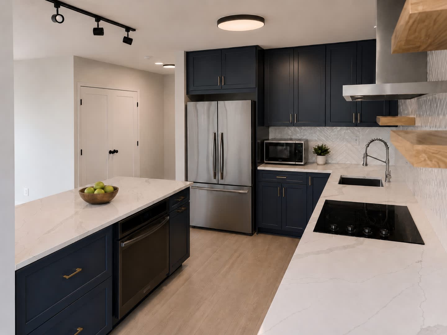 Renovated 1 Bdrm 1 5 Bath Condo Utilities Parking Included Available Now – photo 1