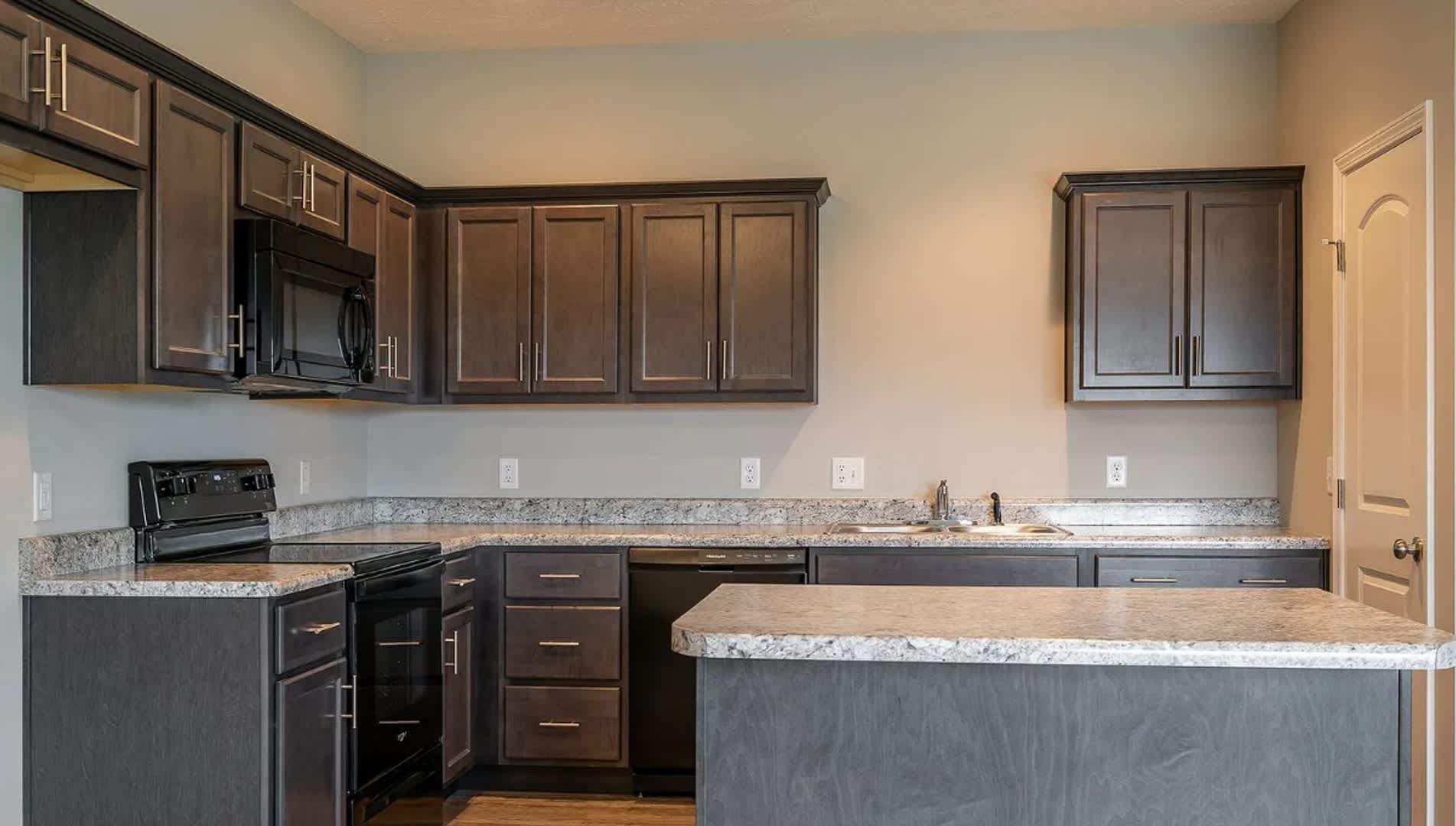 3 bedroom Duplex in Monte Cristo – photo 1 of 8