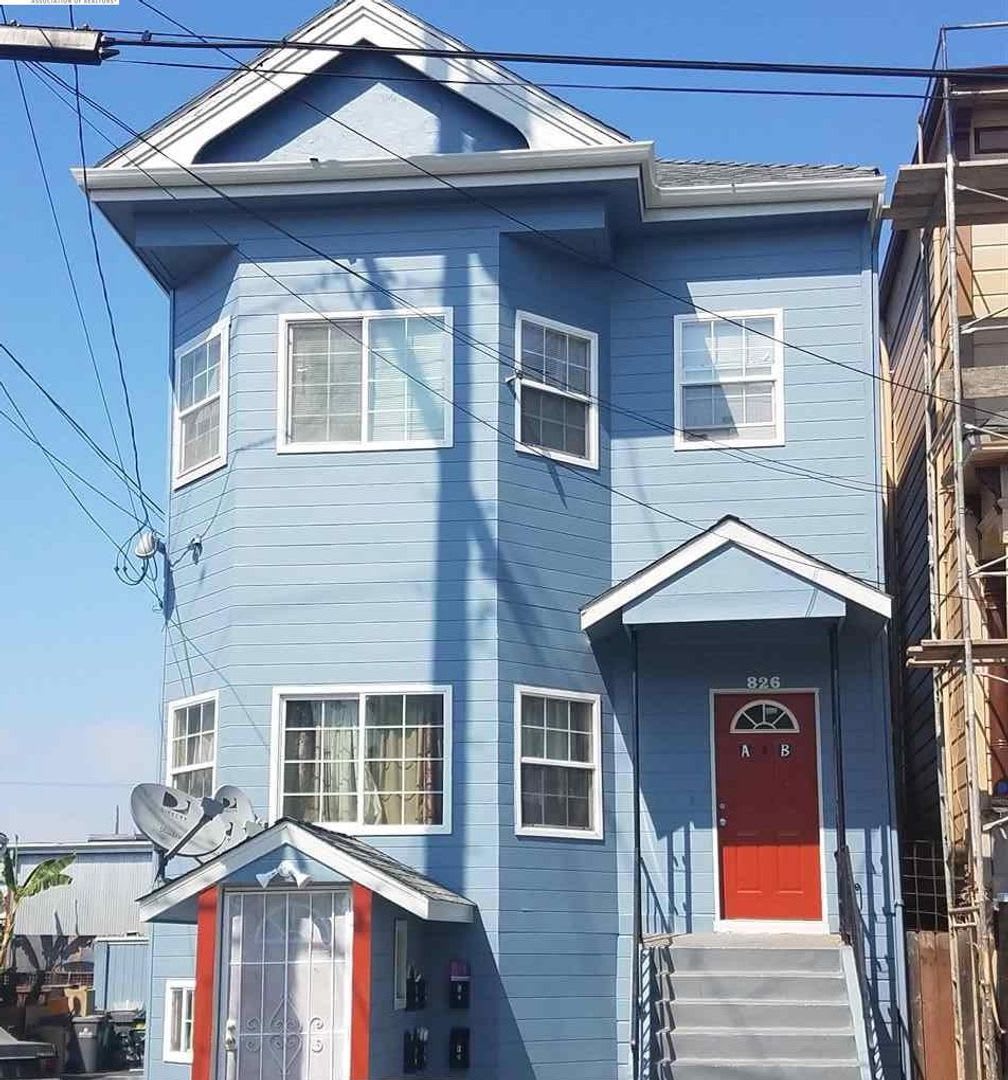 West Oakland 3 Bedroom Flat! – photo 1