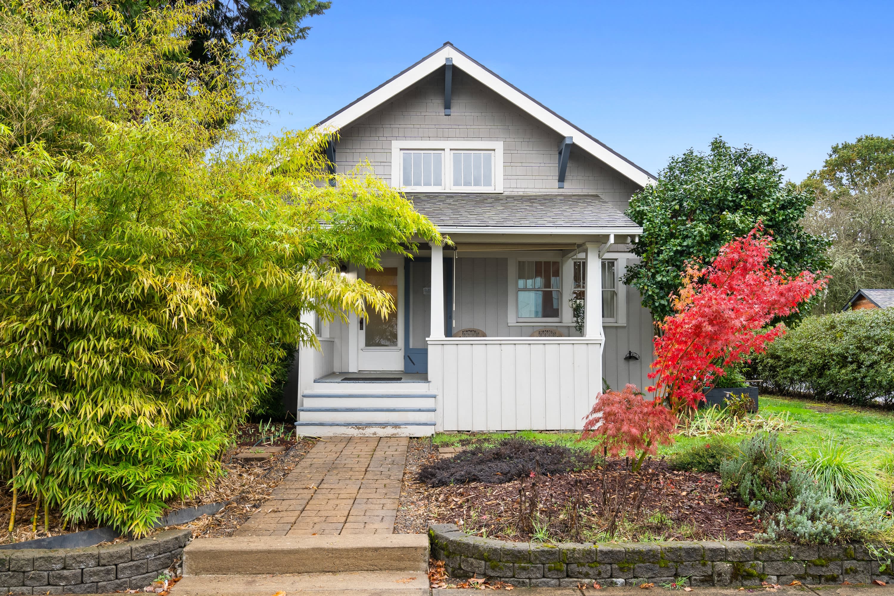 342 North 1St Avenue – photo 1 of 295