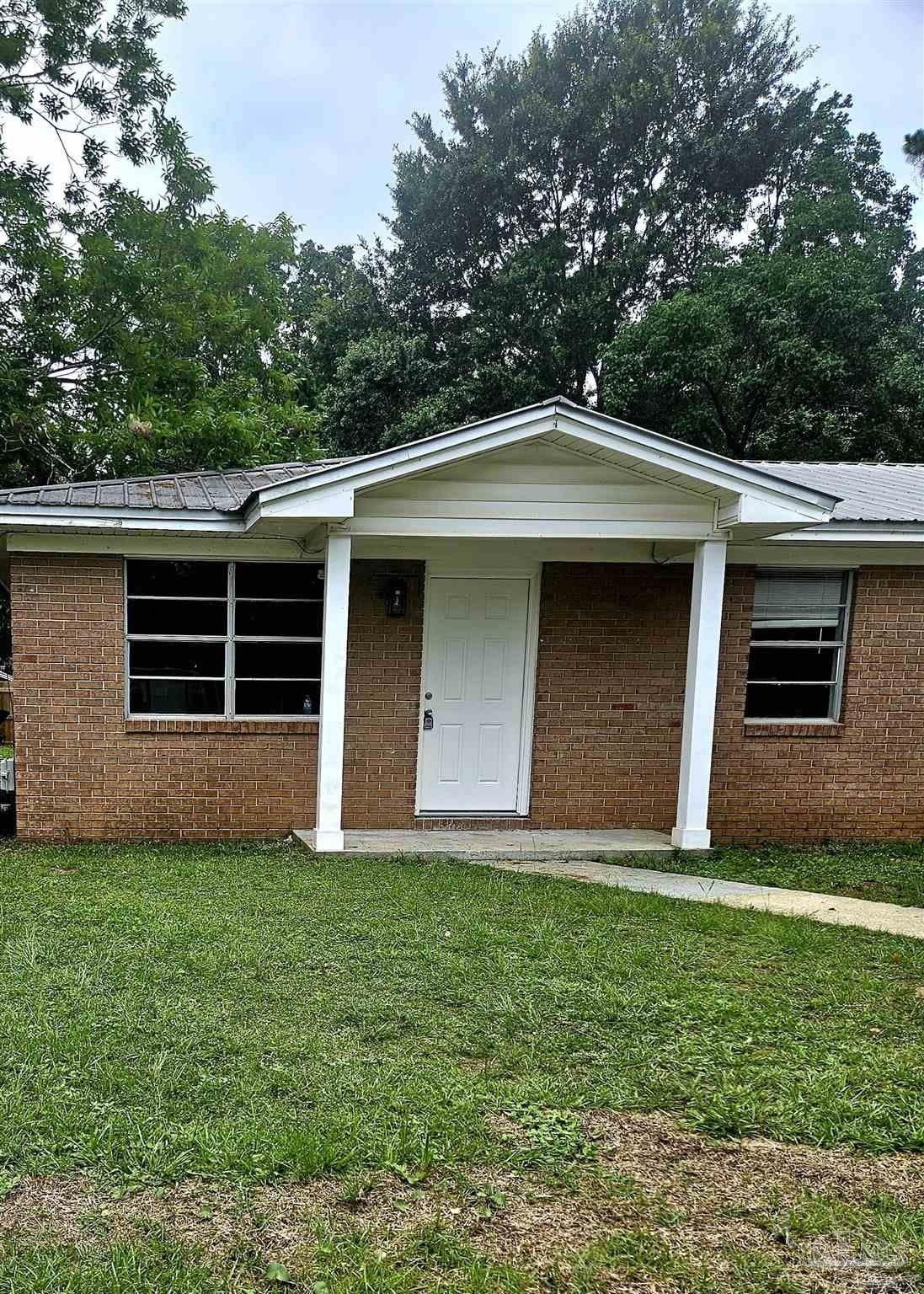 2605 Talbert St – photo 1 of 5