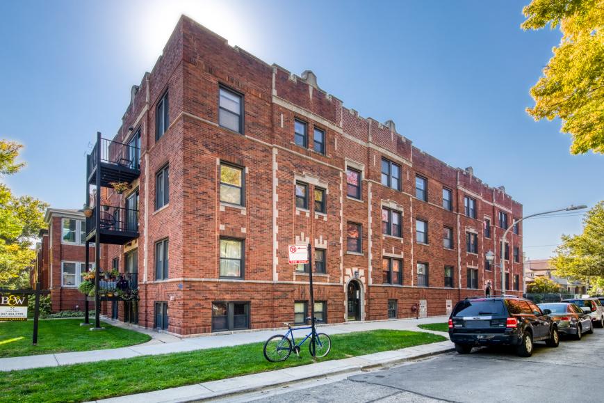 2211 W Winona – photo 1