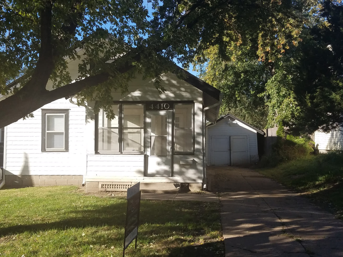 2 Bed/1 Bath – photo 1
