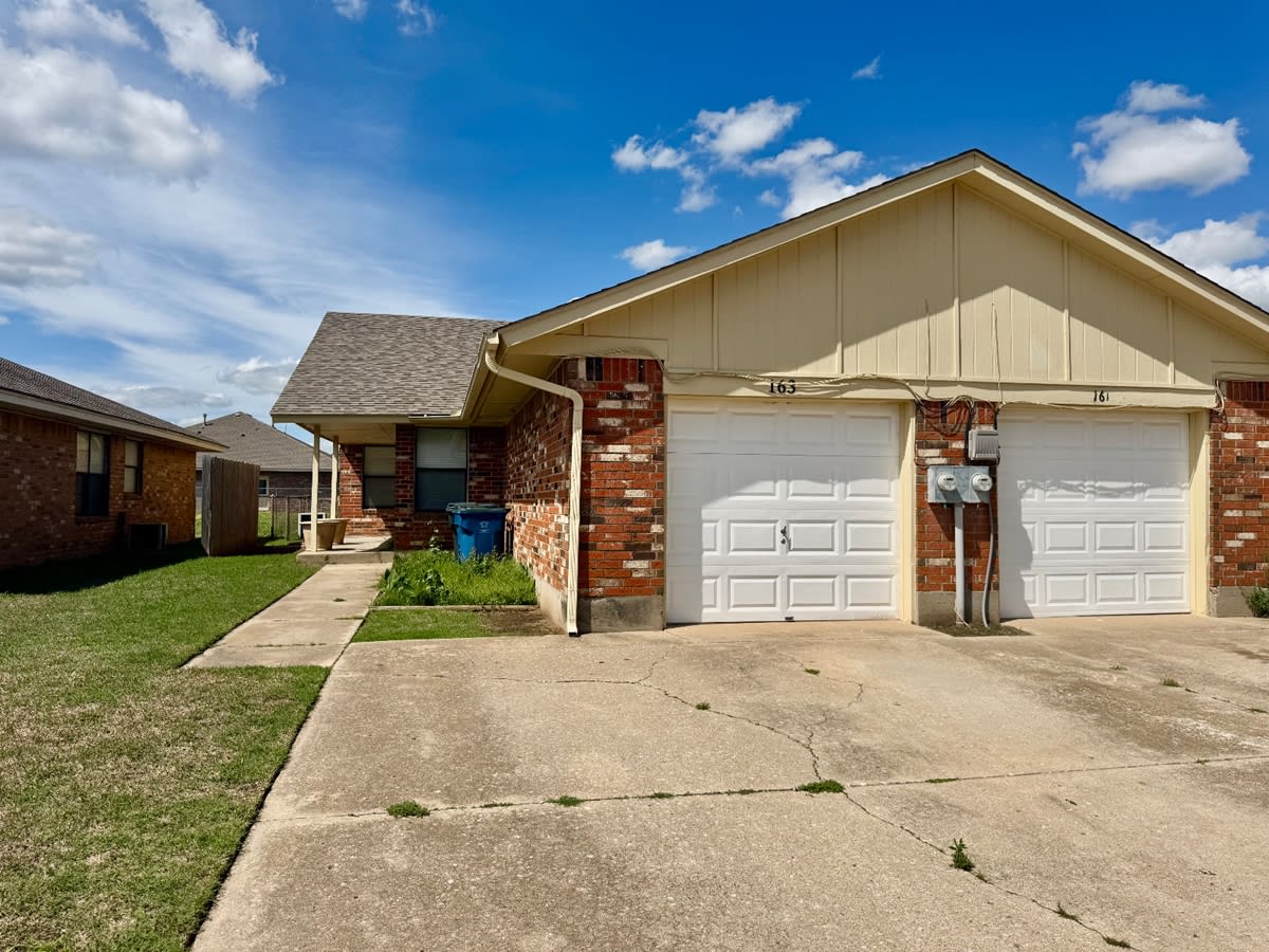 163 Barrett Place – photo 1