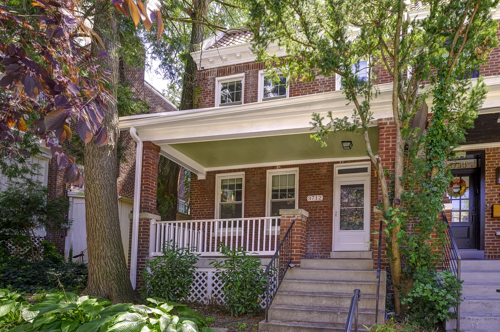 Wonderful 4 BR 2.5 Bath house in Cathedral Heights – photo 1