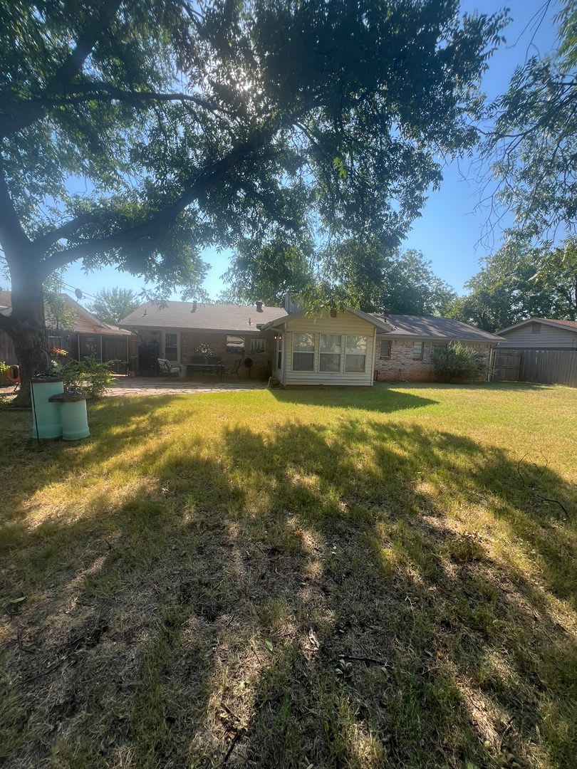 MID TERM RENTAL – photo 1