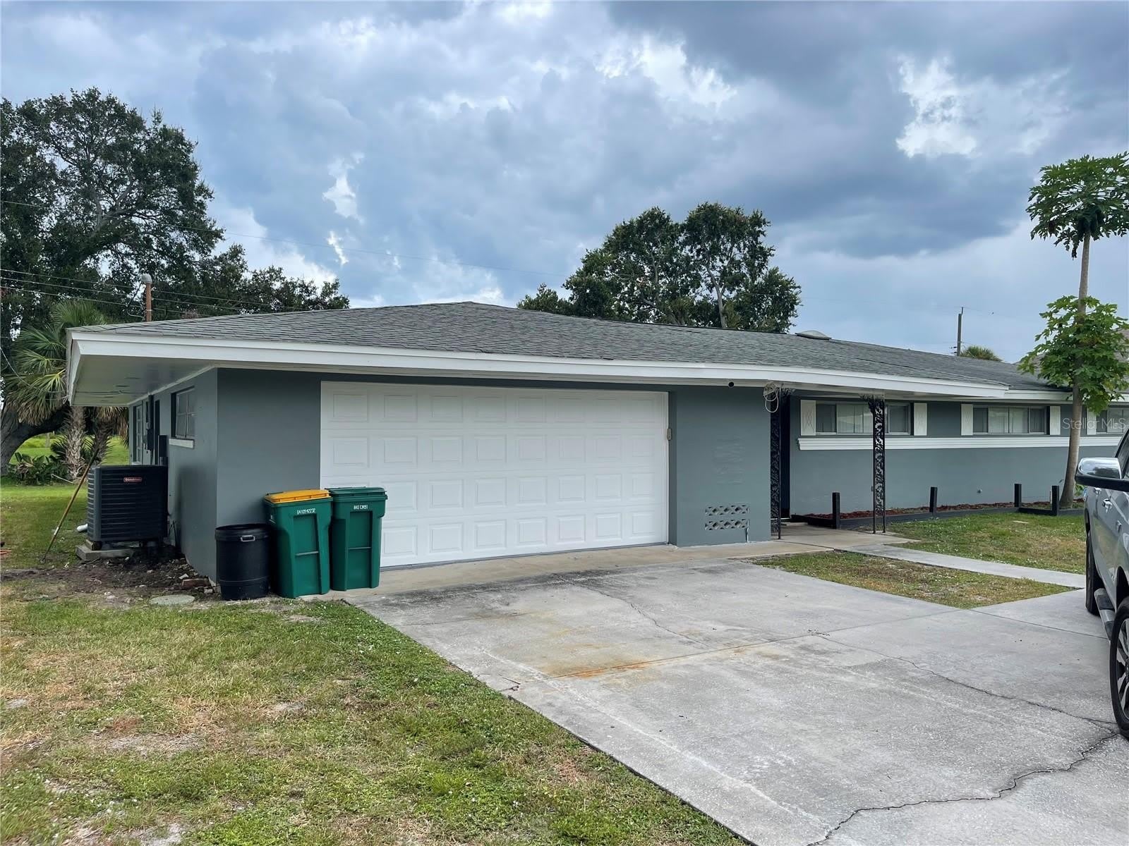 2101 Palm Boulevard – photo 1 of 247