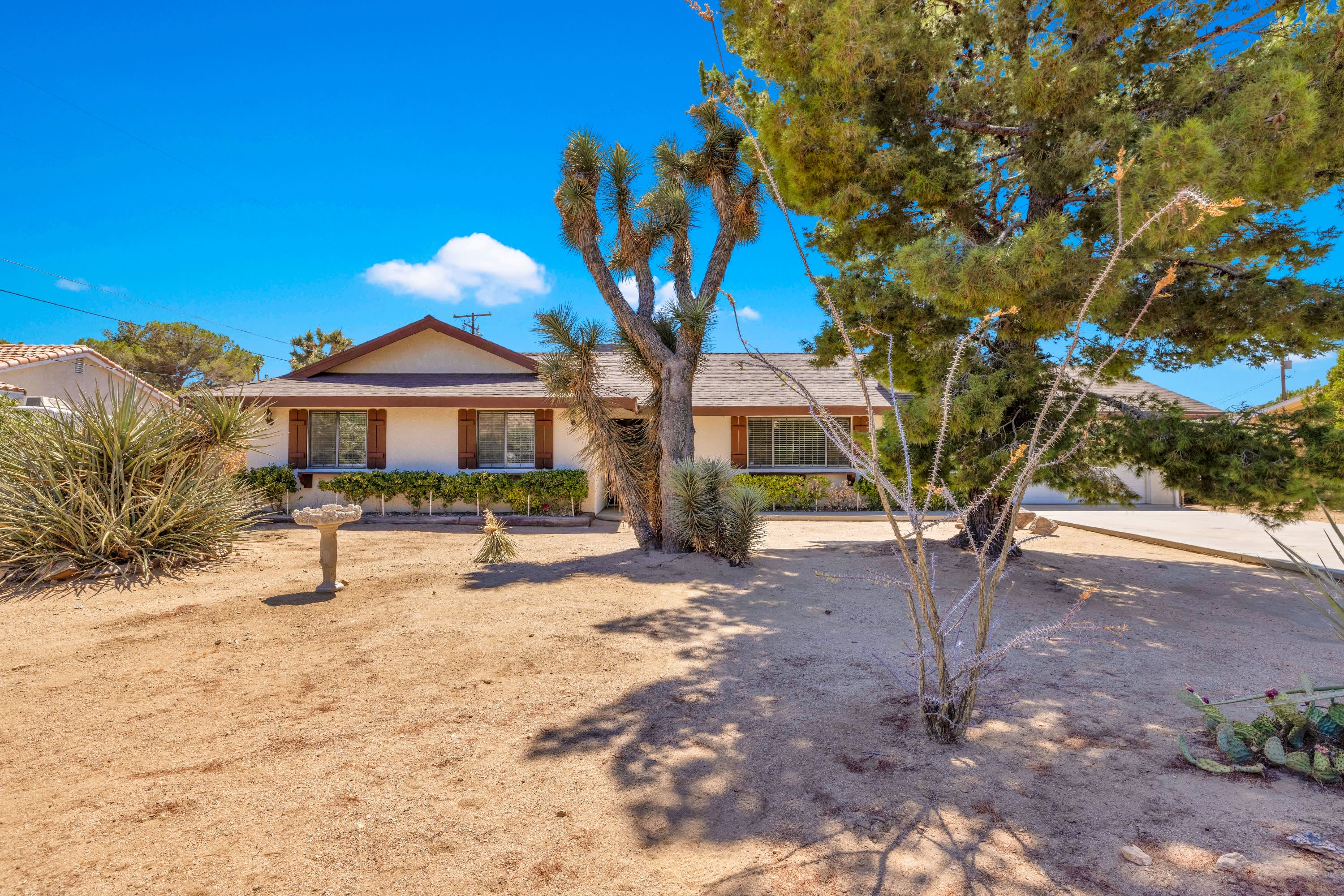 57815 Desert Gold Drive – photo 1