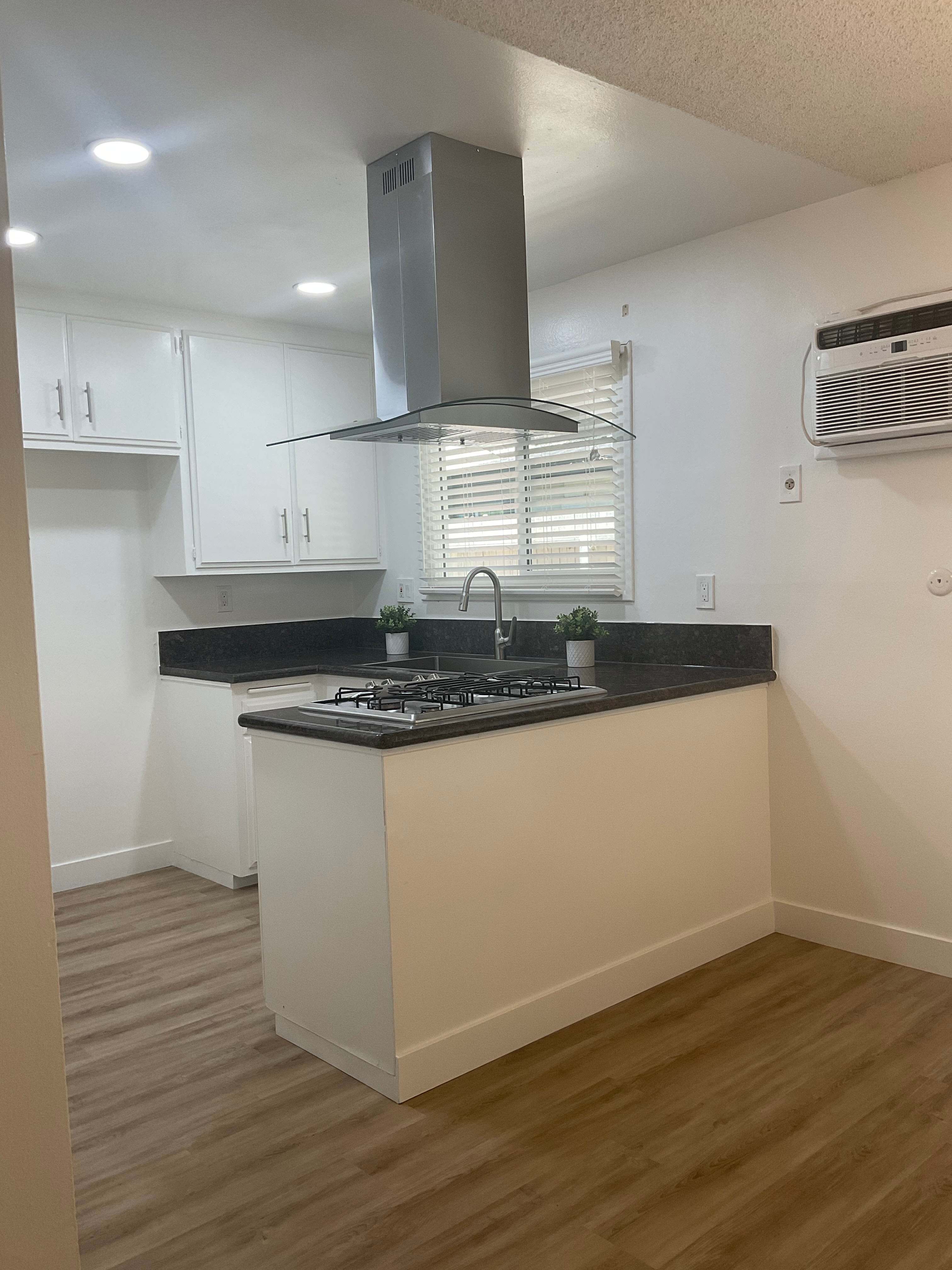 Quiet Cove Apartments – photo 1 of 5