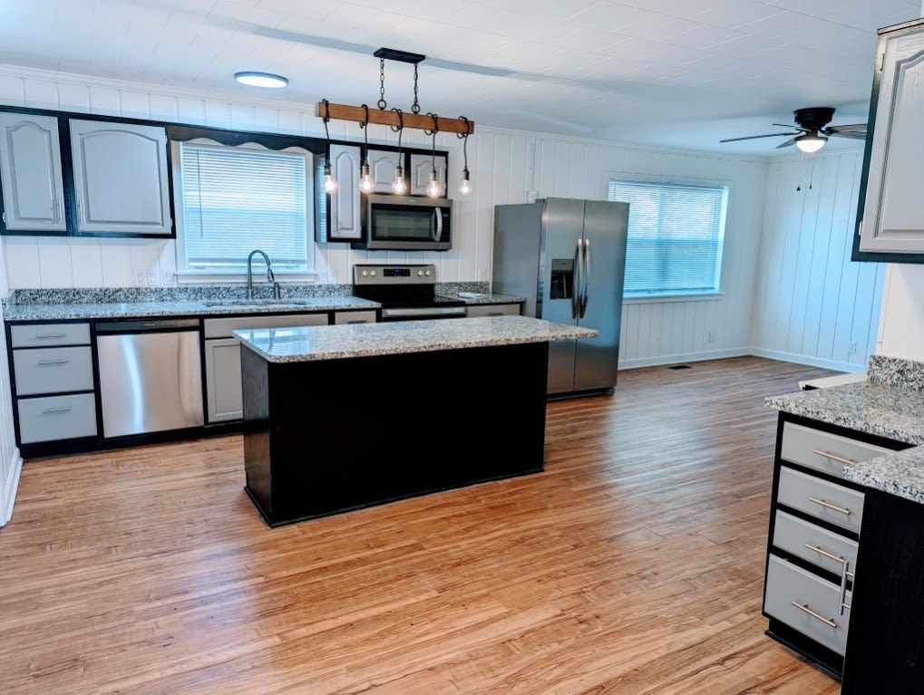 3721 Rucker Boulevard – photo 1