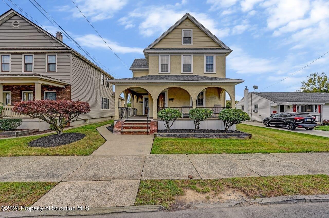 942 Lincoln Street – photo 1 of 21