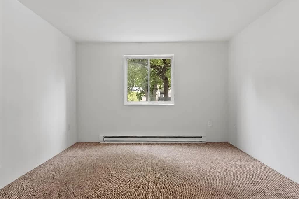 56 Edgeworth St Unit 4 – photo 1 of 268