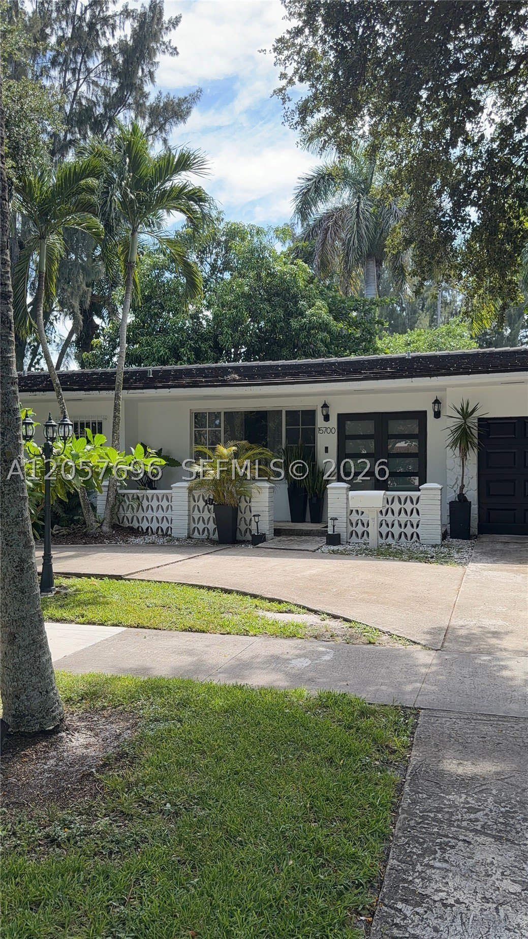 15700 N Miami Ave – photo 1