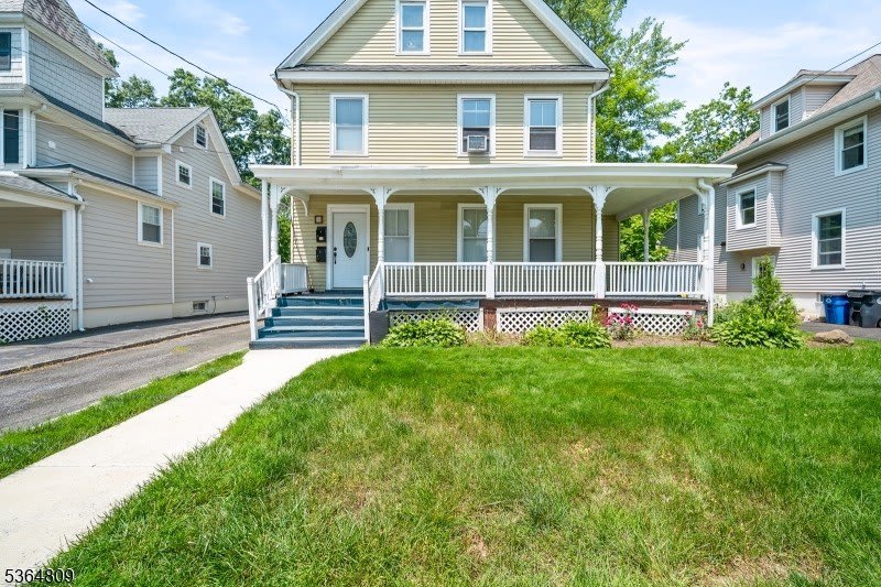 26 Hillside Ave – photo 1 of 104