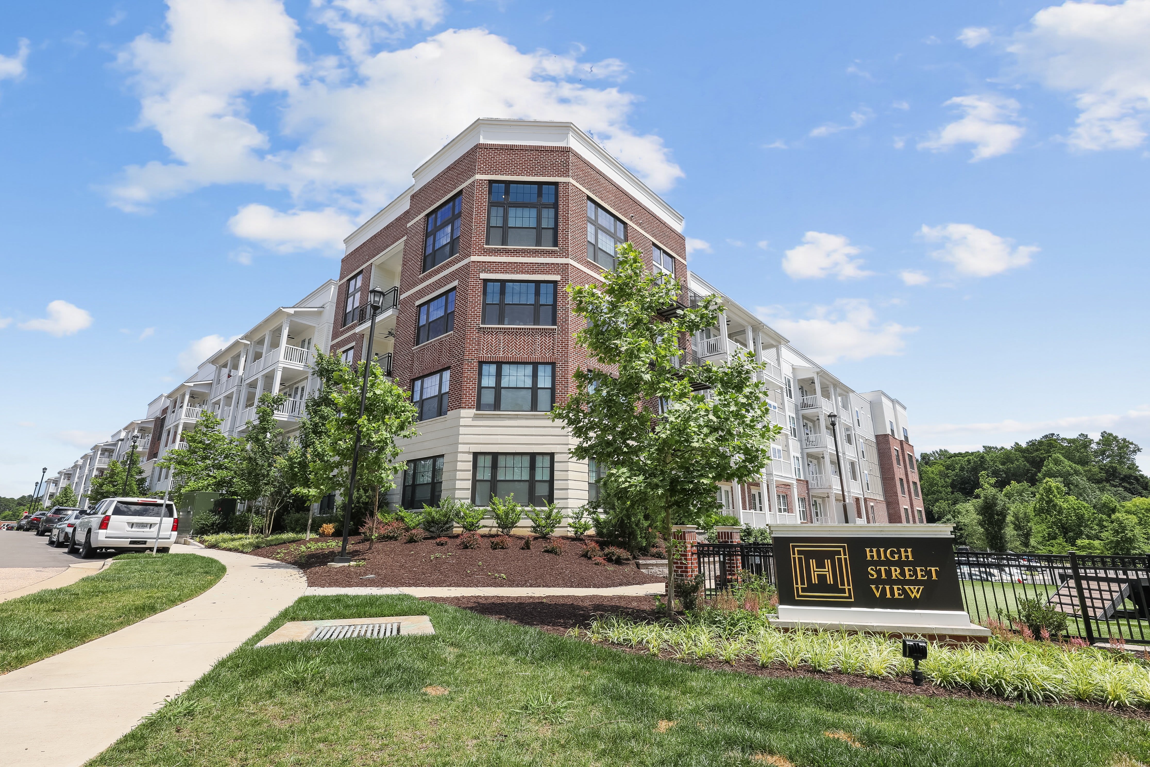 High Street View Luxury Apartments – photo 1 of 272