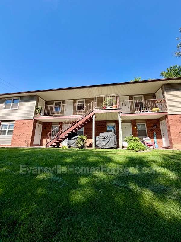 408 South Bosse Avenue – photo 1 of 178
