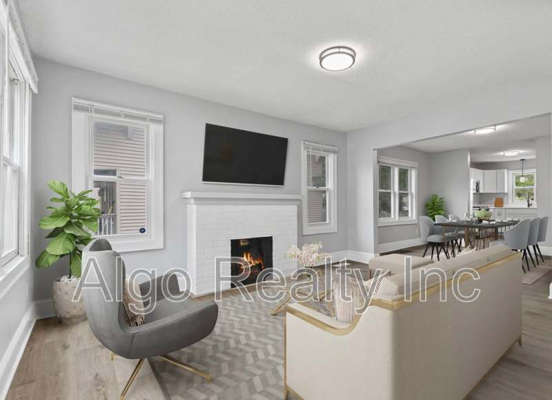 2915 North Logan Avenue – photo 1