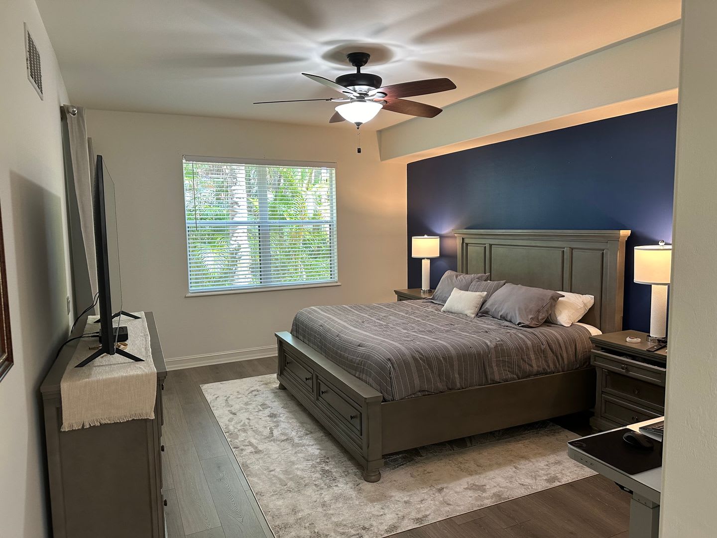 Beautiful 3 2 Tarpon Bay Coach Home In North Naples Furnished – photo 1