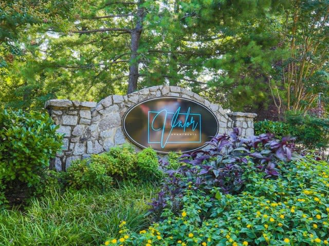 Valor Apartments – photo 1