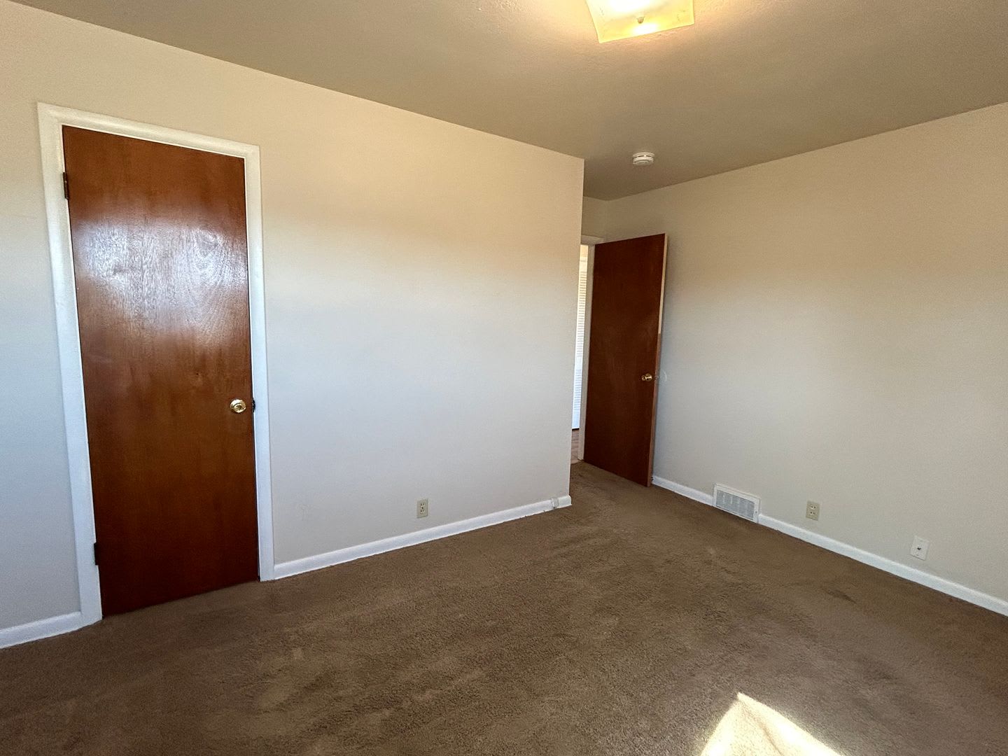 Lease Today Pay No Rent Until September Convenient Central Fort Collins 3 Bedroom Home Close To Csu – photo 1