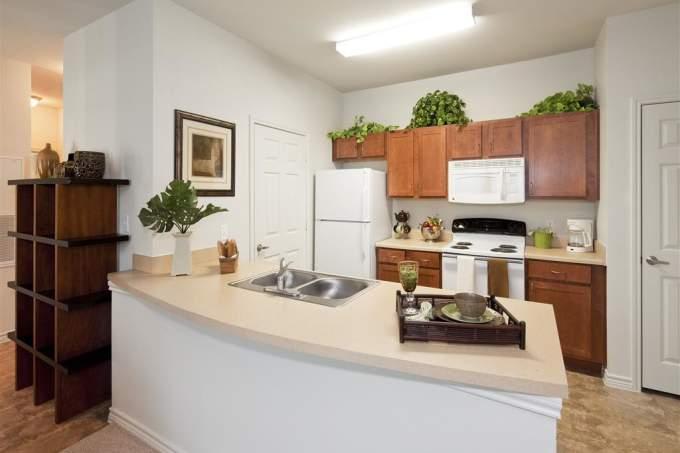 Encino Pointe – photo 1