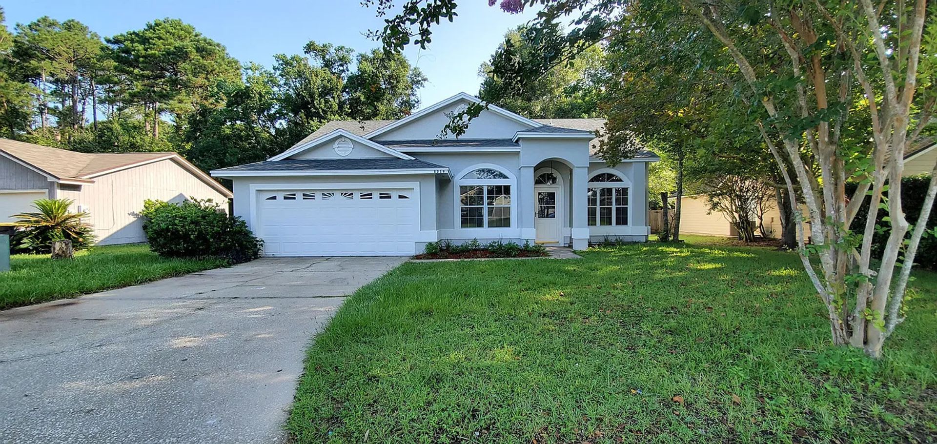 Beautifully updated 3/2 ready for rent – photo 1