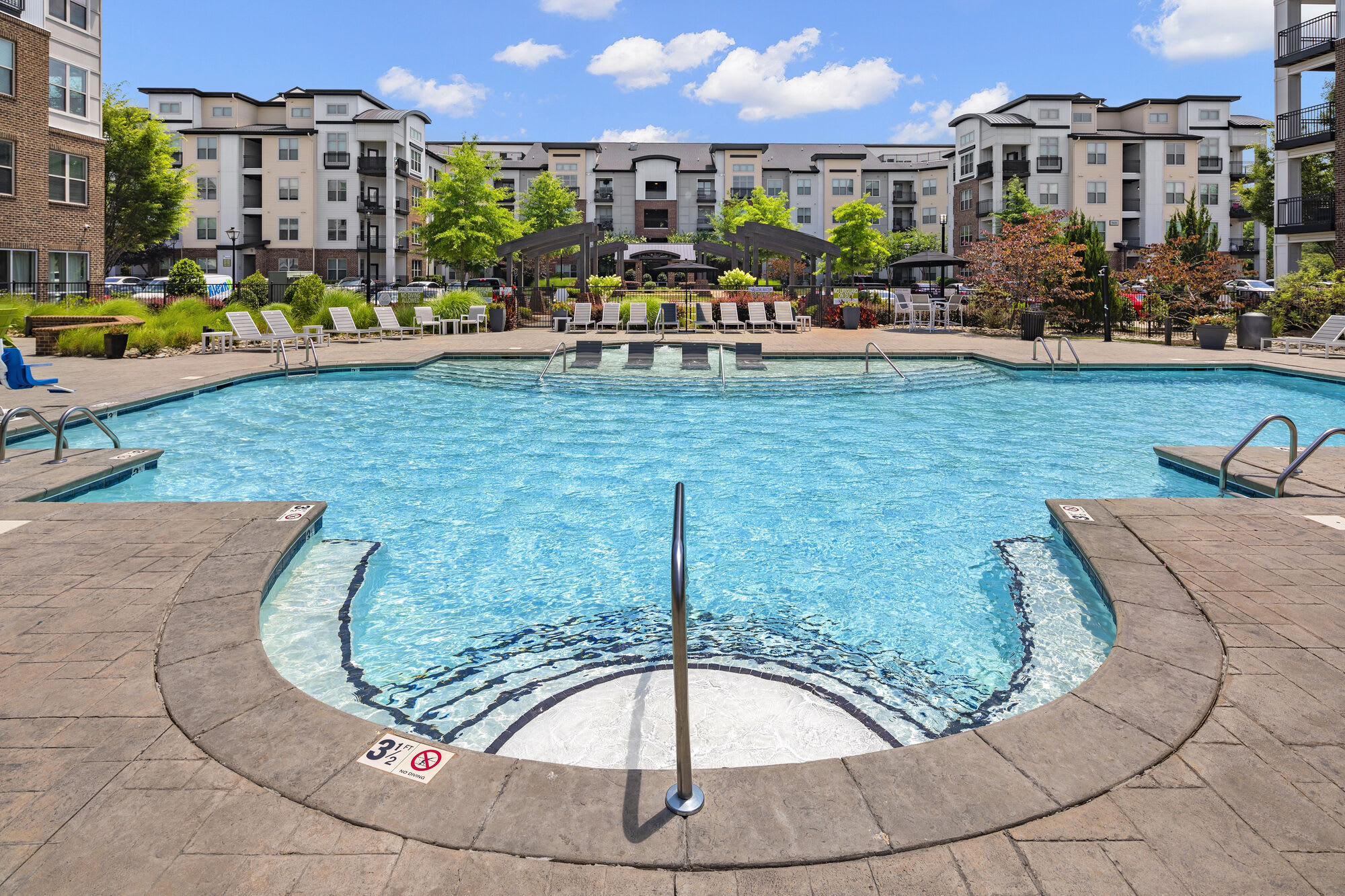 Celsius Apartment Homes – photo 1