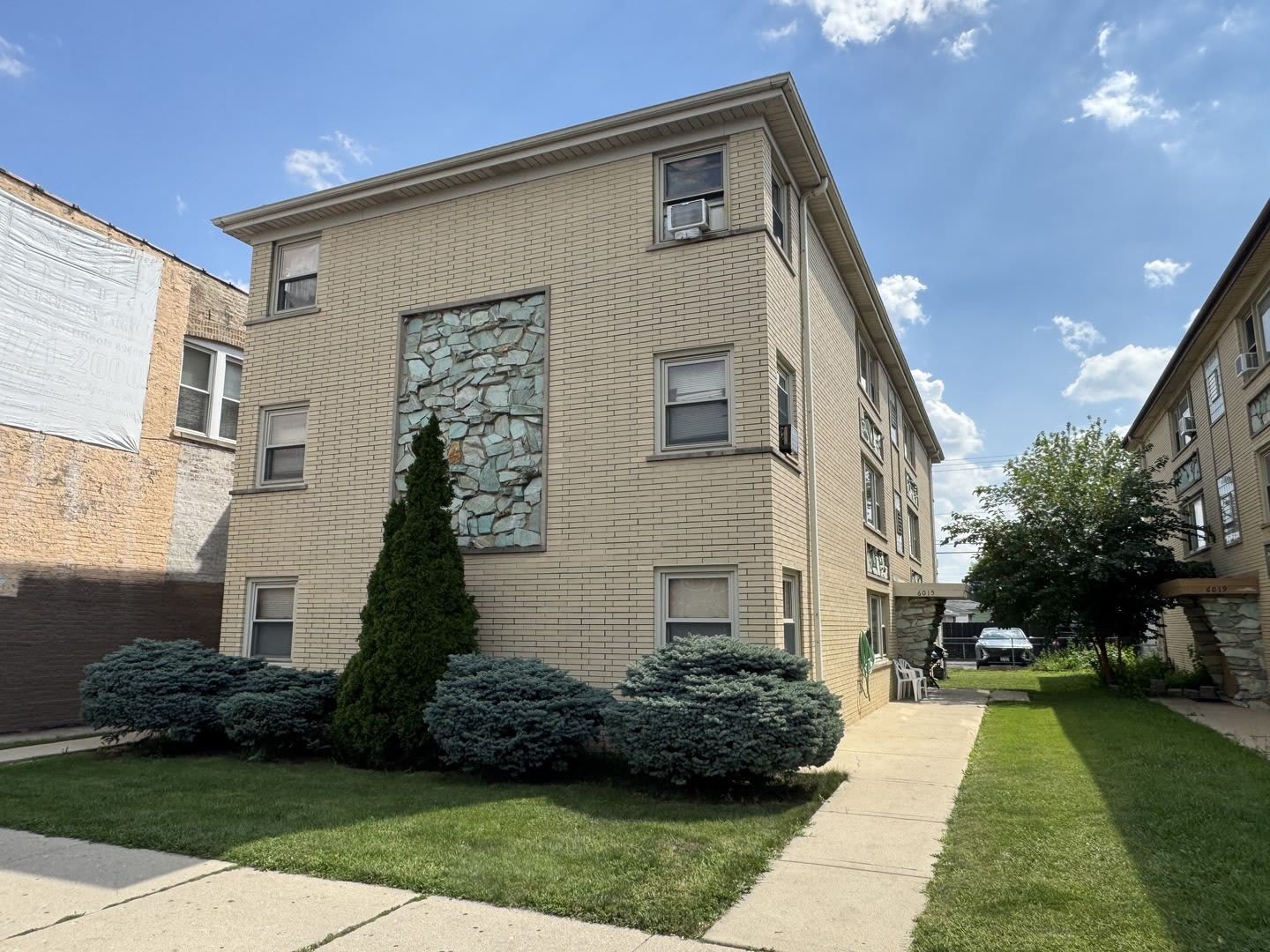 6015 W DIVERSEY Avenue – photo 1