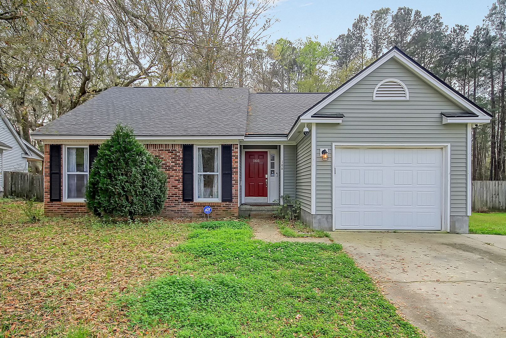 Pet Friendly, Beautiful home. – photo 1