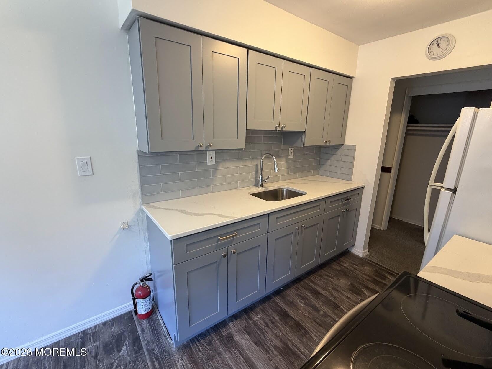 80 Manchester Court – photo 1 of 19