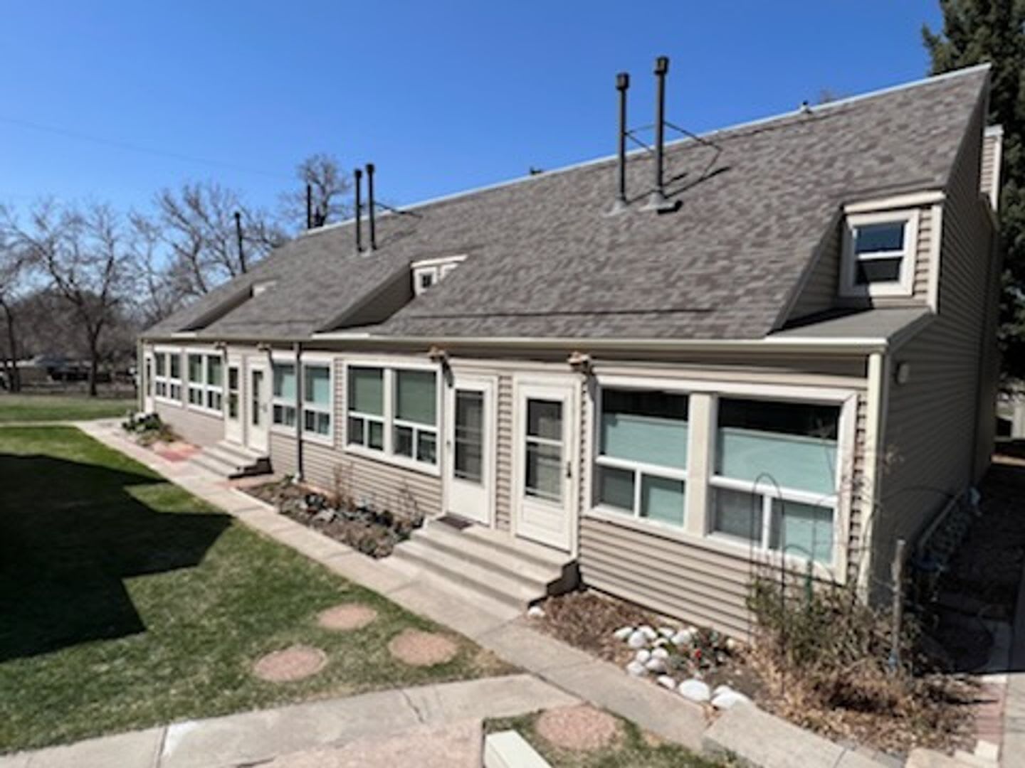 1BD 1BTH Townhouse near Belmar – photo 1