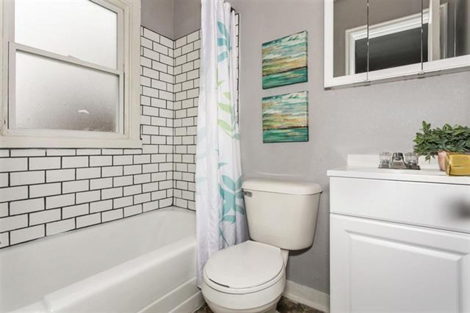 Affordable 1 Bedroom Duplex – photo 1