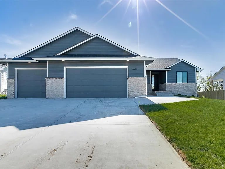 8421 East Bradford Street – photo 1 of 18