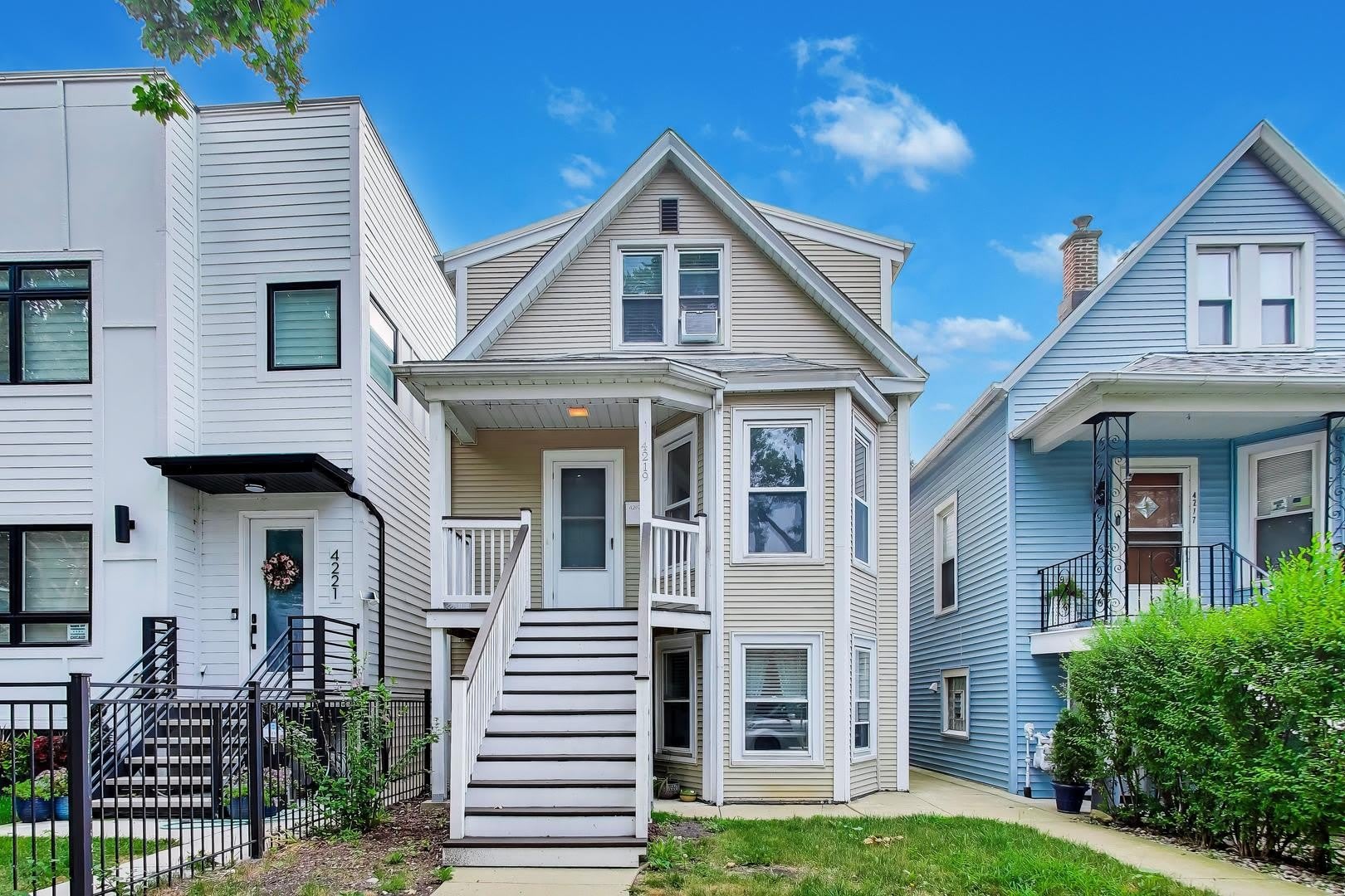 4219 N Albany Avenue – photo 1