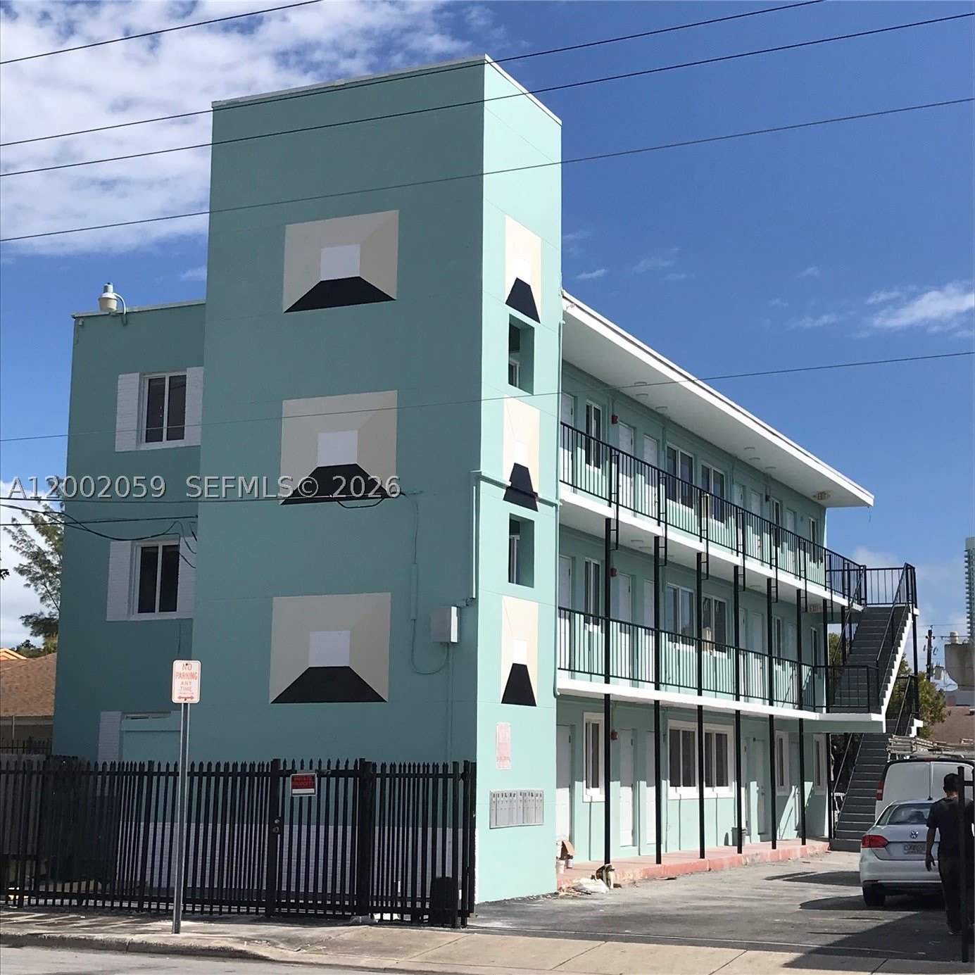 1815 NW 1st CT – photo 1