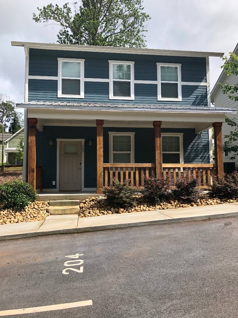 Student Housing – photo 1 of 38