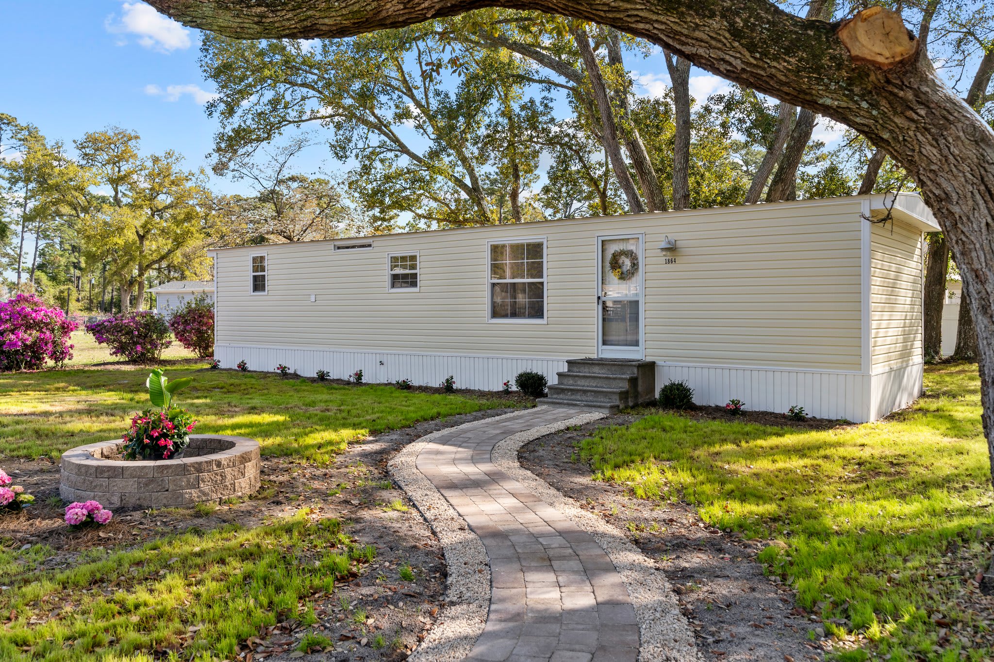 1864 W Long Acres Dr Sw – photo 1 of 12
