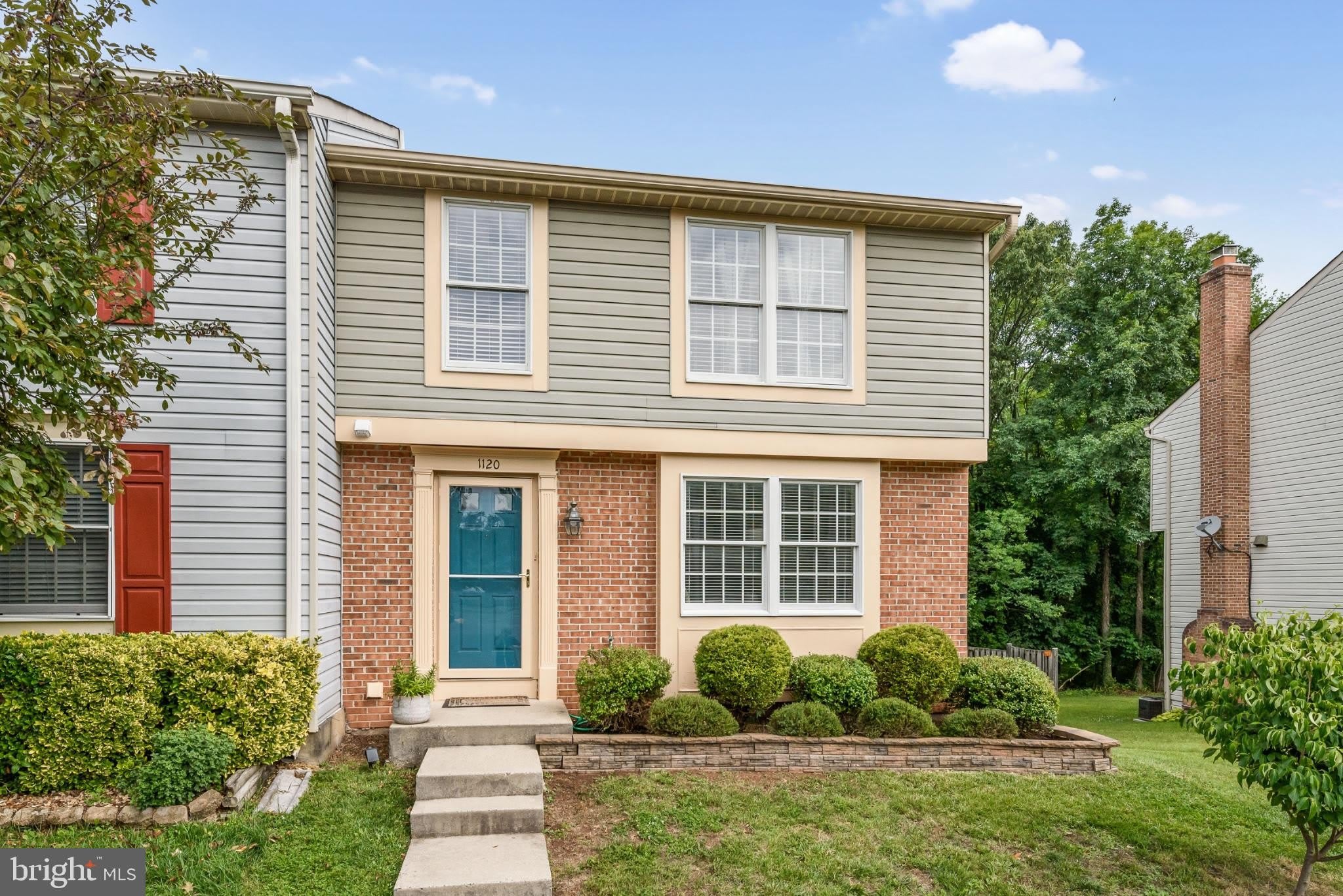 1120 FLOYD Place – photo 1