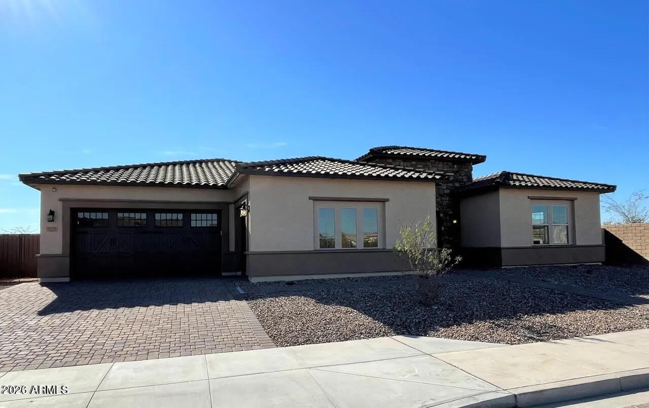 9273 W Country Club Trail – photo 1 of 274