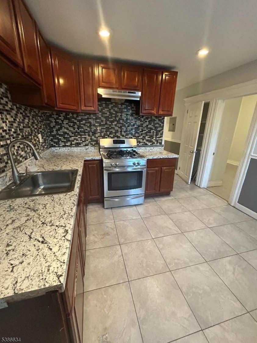 182 Seymour Ave First FL – photo 1